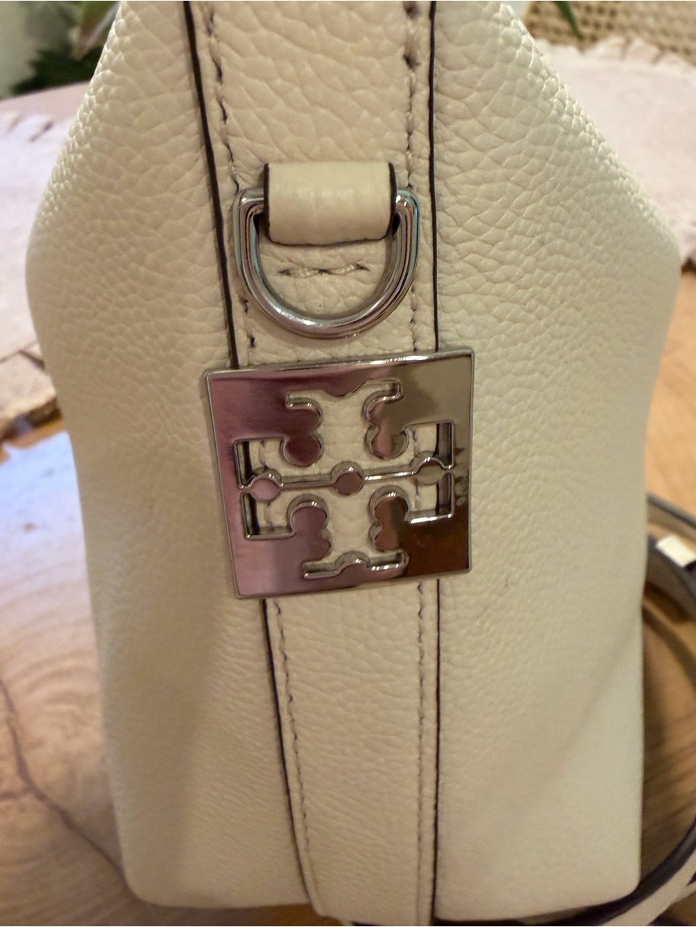 Tory Burch Mellow Shoulder Bag - Picture 7 of 11
